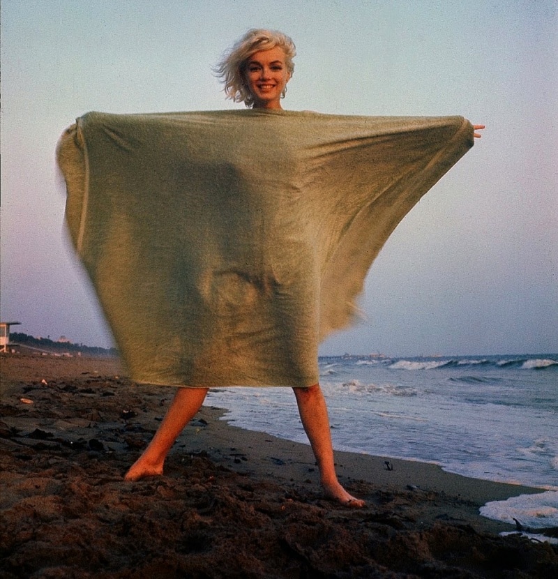 559705-800-1458034755-MarilynMonroeinGreenTowelbyGeorgeBarris11