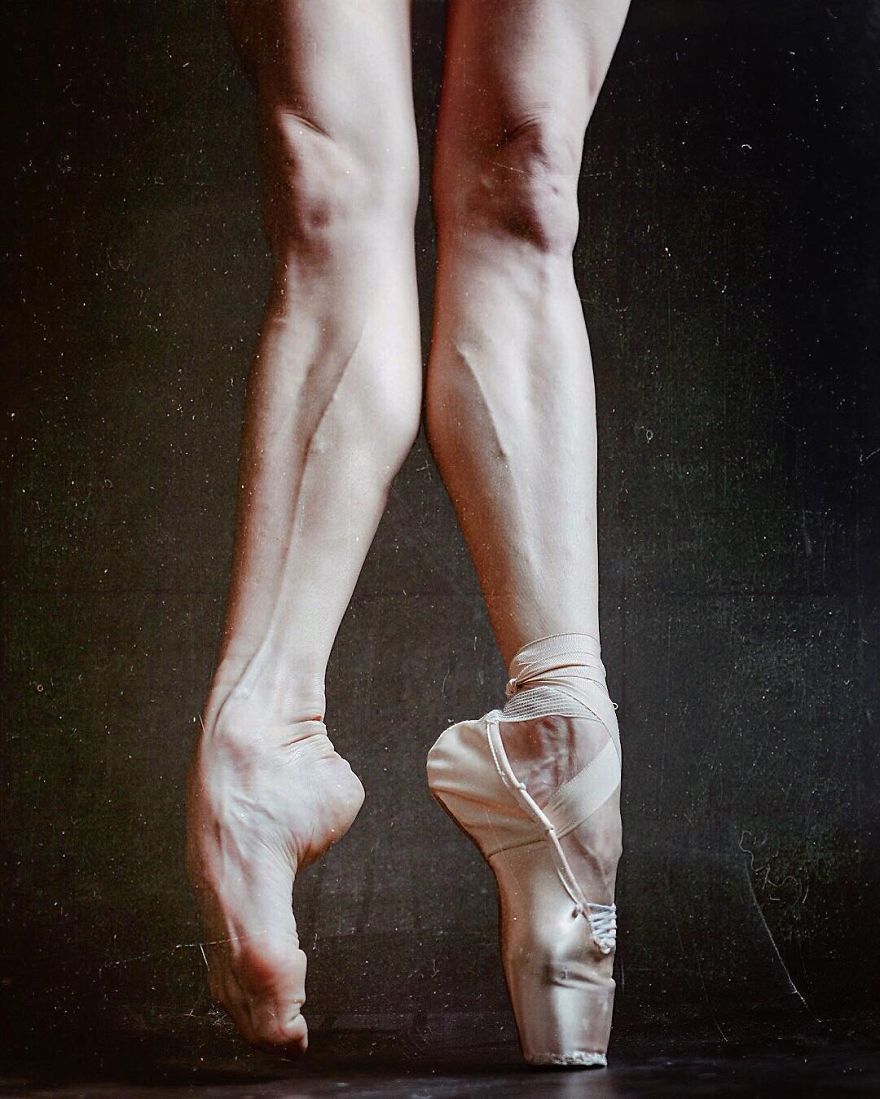 Russian-Ballet-photographer-Darian-Volkova-shares-behind-the-stage-life-of-dancers21__880
