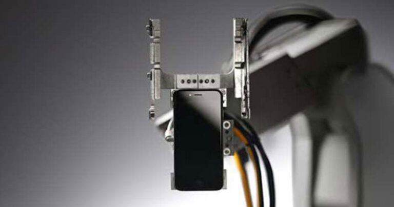 Liam: Tο ρομπότ της Apple που αποσυναρμολογεί τα iPhone.