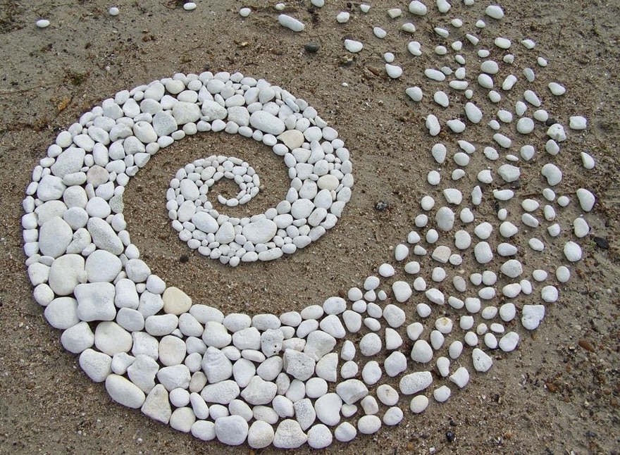 land-art-andy-goldsworthy-810