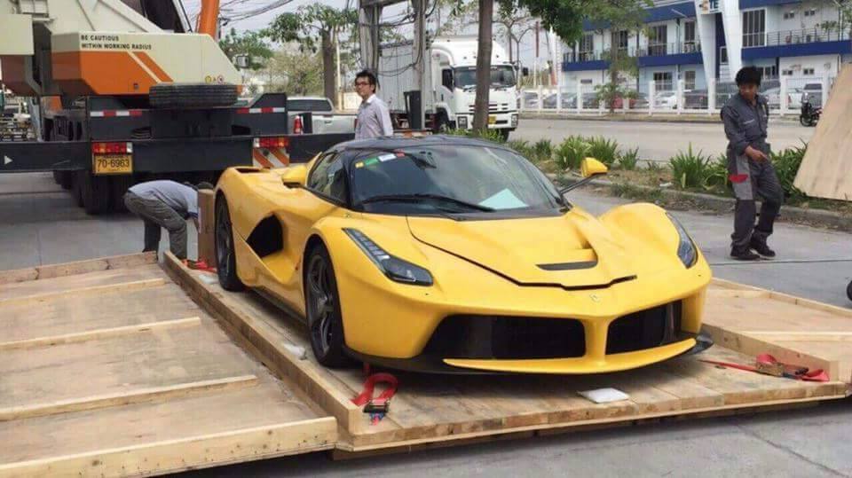 LaFerrari_Delivered_in_Thailand_01