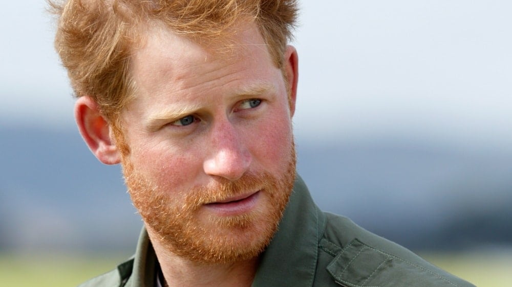 691105-1000-1458402513-prince-harry-beard-2015