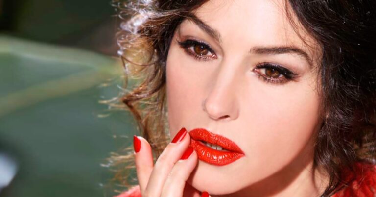 Ποτέ δεν βαριόμαστε να απολαμβάνουμε την εκθαμβωτική Μόνικα Μπελούτσι.