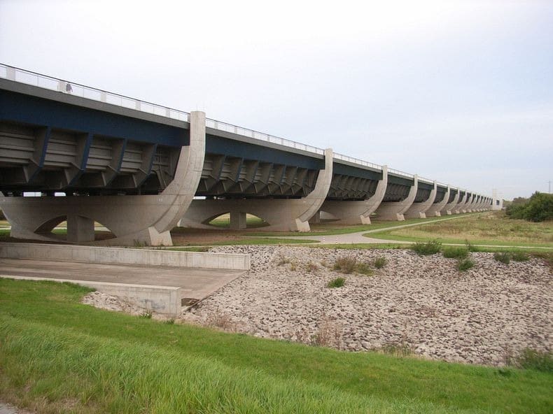 Magdeburg-Water-Bridge-3