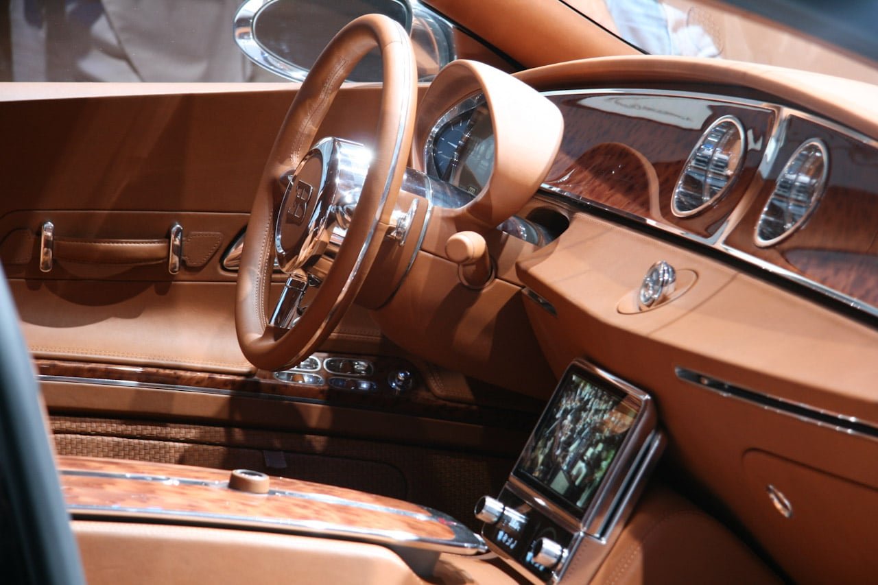 2015-Bugatti-16C-Galibier-Interior-High-Difinition