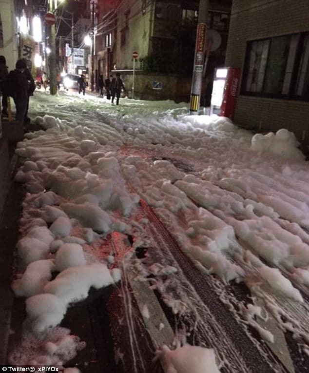 mysterious-foam-japan-earthquake-3