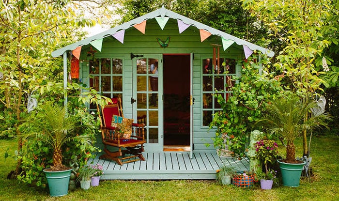 she-sheds-garden-man-caves-43-5707b1712e496__700