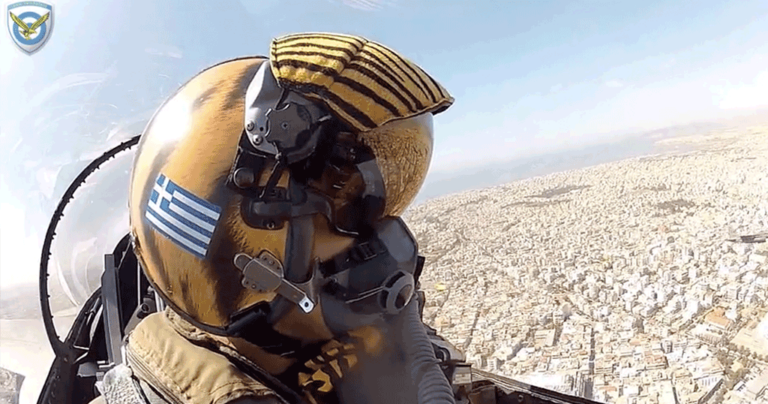 Εκπληκτικό βίντεο της Πολεμικής Αεροπορίας μέσα από F-16 πάνω από την Ακρόπολη.