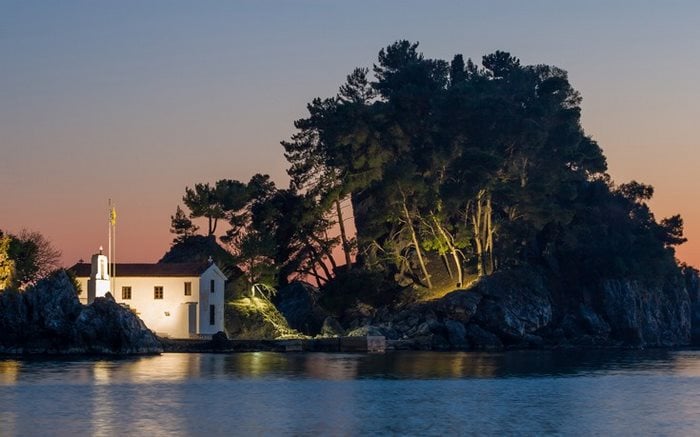 Το νησάκι της Παναγίας στην Πάργα. Ένα από τα πιο όμορφα αξιοθέατα της περιοχής