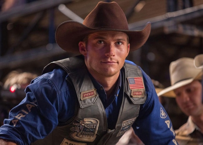 1490105-650-1461336407-scott-eastwood