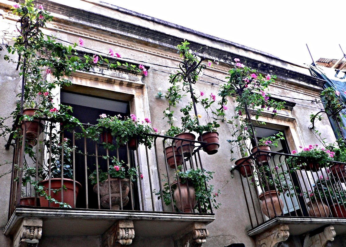 taormina-balconi-fioriti
