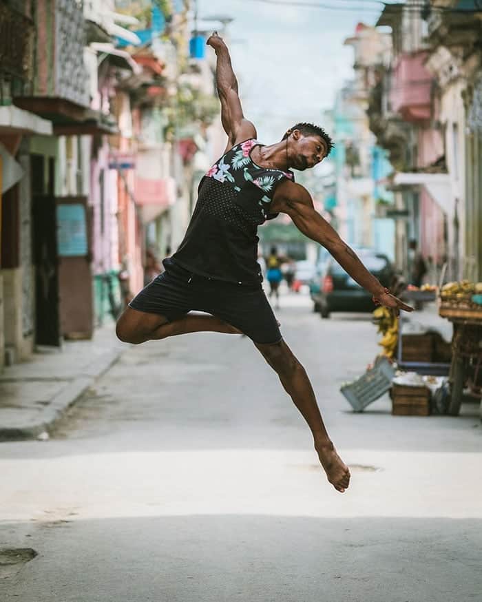 ballet-dancers-cuba-omar-robles-4-5714f5d93e223__700