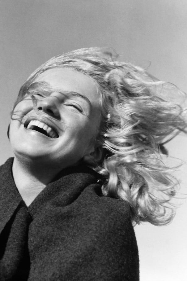 young-marilyn-monroe-norma-jeane-dougherty-andre-de-dienes-malibu-20-605x907