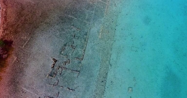 Η μαγευτική βυθισμένη «Πόλη της Πορφύρας» που βρίσκεται κοντά στο Πόρτο Χέλι!