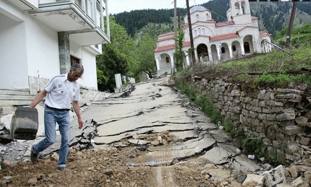 Ροποτό: Το χωριό - φάντασμα στα Τρίκαλα που δεν σταματάει να βουλιάζει