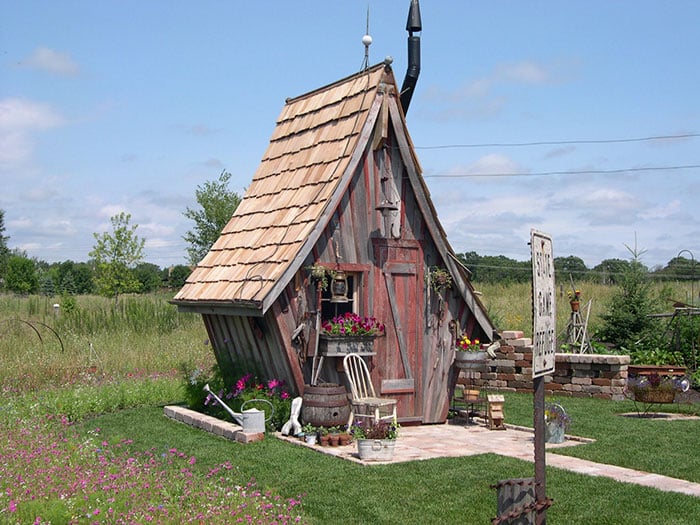 she-sheds-garden-man-caves-44-5707b36ab61f2__700