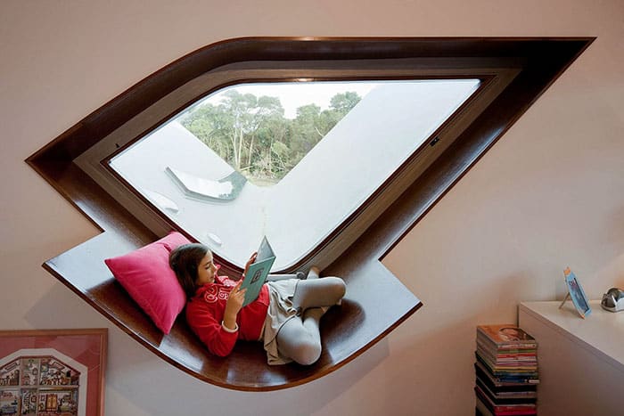 cozy-reading-nooks-book-corner-29-57318a0eed6c9__700