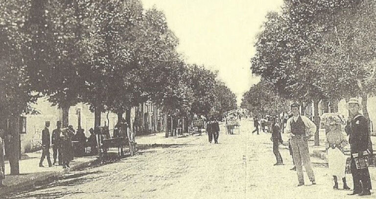 Ποια Μύκονος; Δείτε το μικρό χωριουδάκι της πρωτεύουσας που έκαναν τις διακοπές τους οι Αθηναίοι.