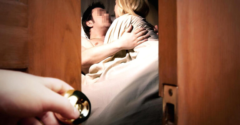 Οκτώ στις δέκα Ελληνίδες απατούν το σύντροφό τους, σύμφωνα με έρευνα του Ανδρολογικού Ινστιτούτου.