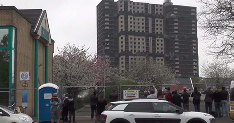 Κι ενώ είσαι έτοιμος να βιντεοσκοπήσεις την κατεδάφιση ενός κτηρίου, ξαφνικά…