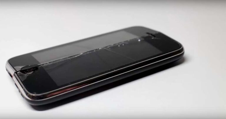 Μπορείς να κόψεις ένα iPhone στη μέση χρησιμοποιώντας πολύ μεγάλη πίεση νερού;