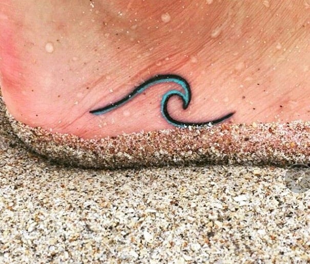 tiny-foot-tattoo-ideas-72-57514267f068b__605