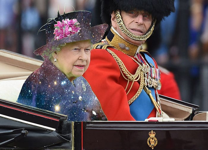 queen-elizabeth-green-screen-outfit-funny-photoshop-battle-3-575e9add3a436__700