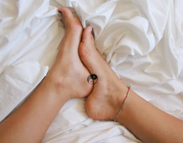 tiny-foot-tattoo-ideas-91-57514e5cbc395__605