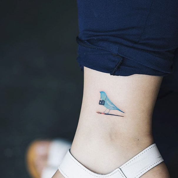 tiny-foot-tattoo-ideas-44-575031e29bf0c__605