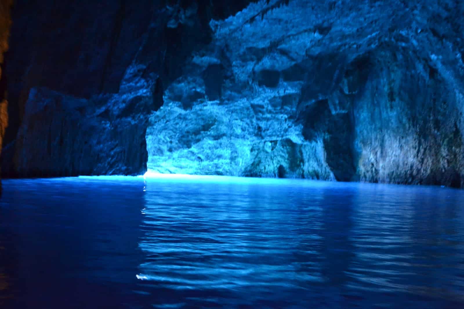 blue-cave2