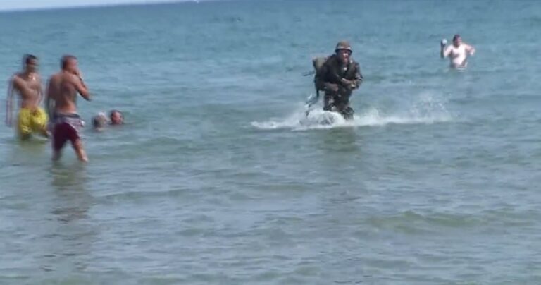 H νέα παρανοϊκή φάρσα του διάσημου Γάλλου φαρσέρ Ρεμί Γκαγιάρντ.