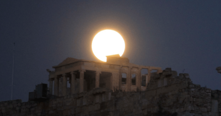 Θερινό ηλιοστάσιο και πανσέληνος μαζί για πρώτη φορά σε 70 χρόνια.