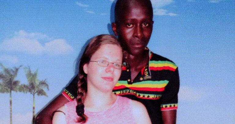 Πήγε μέχρι την Κένυα για να βρει τον άντρα της ζωής της αλλά έκανε παιδί με τον γιο του.