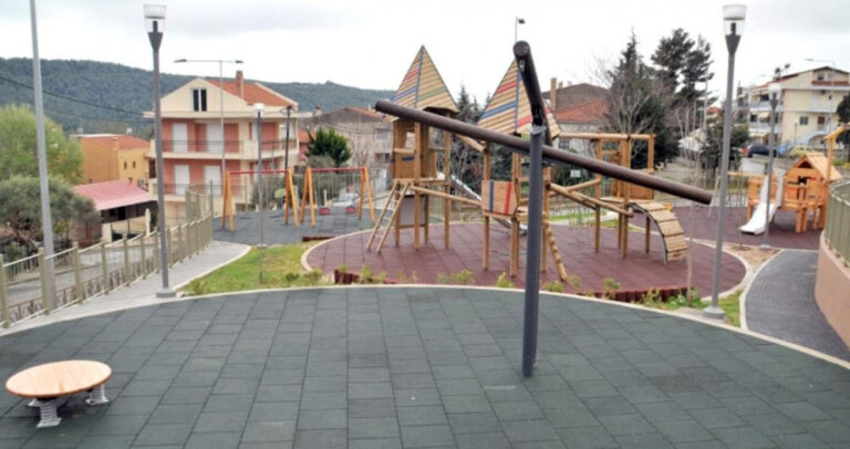 Η παιδική χαρά-κόσμημα στη Θεσσαλονίκη που διεκδικεί διεθνές αρχιτεκτονικό βραβείο.