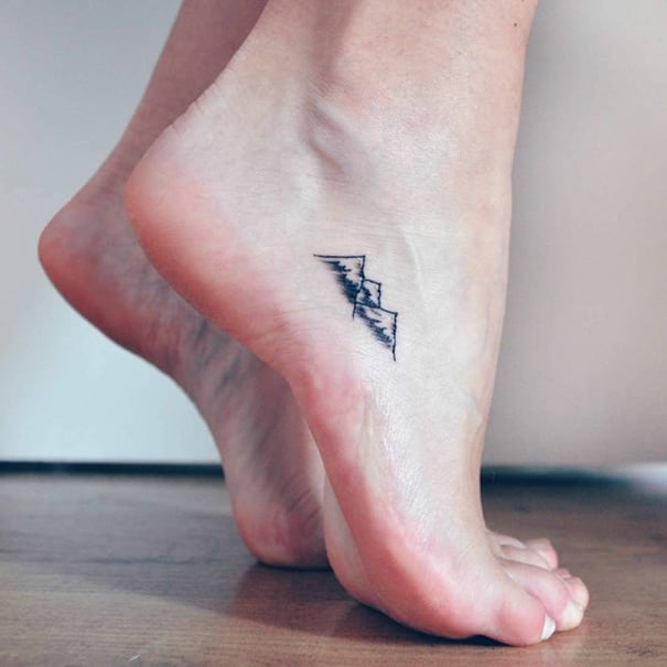 tiny-foot-tattoo-ideas-1-57501569ce5f9__605