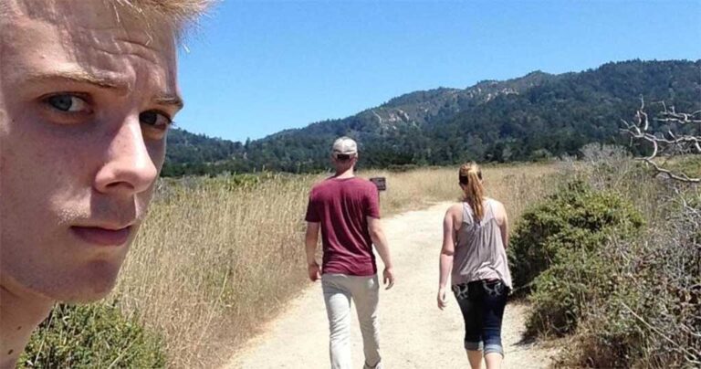 Αυτός ο άντρας κατέγραψε τον εαυτό του ως το “τρίτο πρόσωπο.” Το αποτέλεσμα είναι ξεκαρδιστικό.