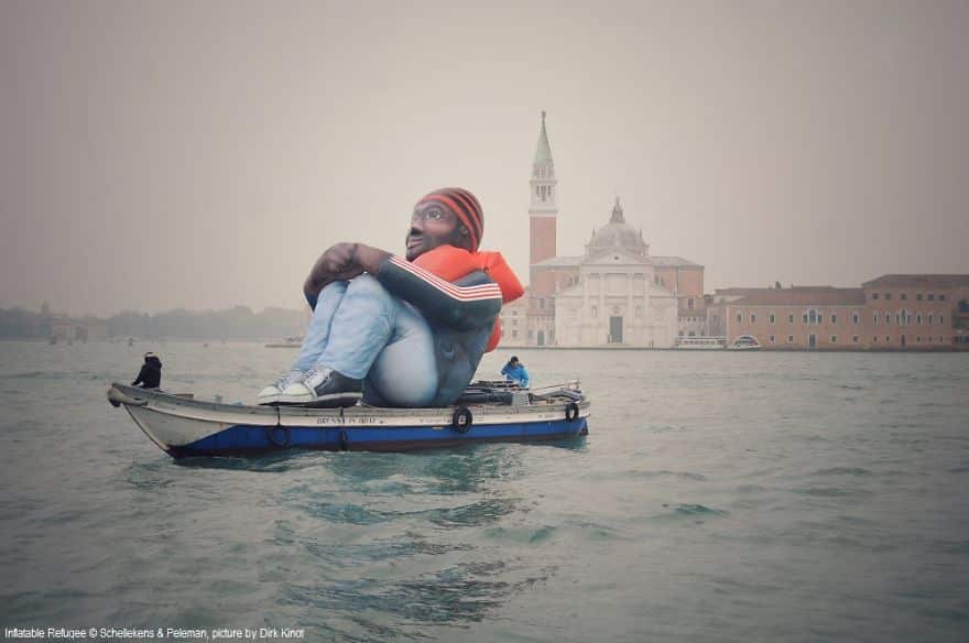 Venice-Inflatable-Refugee-Dirk-Kinot-57555fdd8aded__880