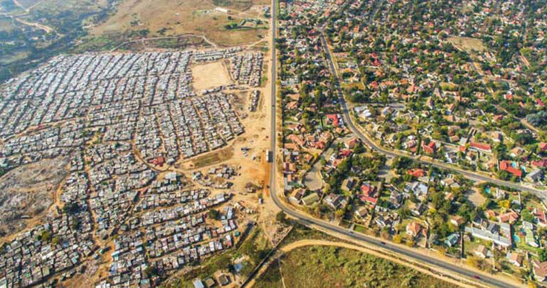 Πλούσιοι και φτωχοί: Καταγράφοντας τις αντιθέσεις με ένα drone