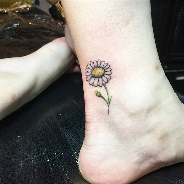 tiny-foot-tattoo-ideas-63-57513b9e00a6c__605