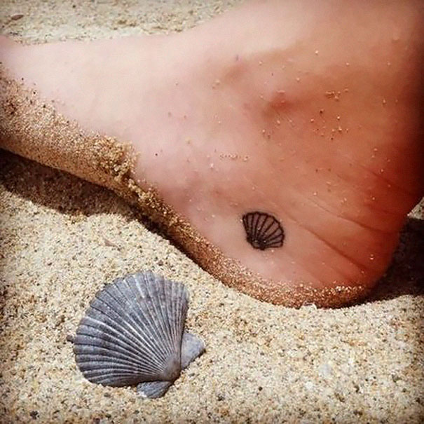 tiny-foot-tattoo-ideas-103-57517d9f825cf__605