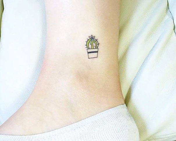 tiny-foot-tattoo-ideas-14-5750158d47b15__605