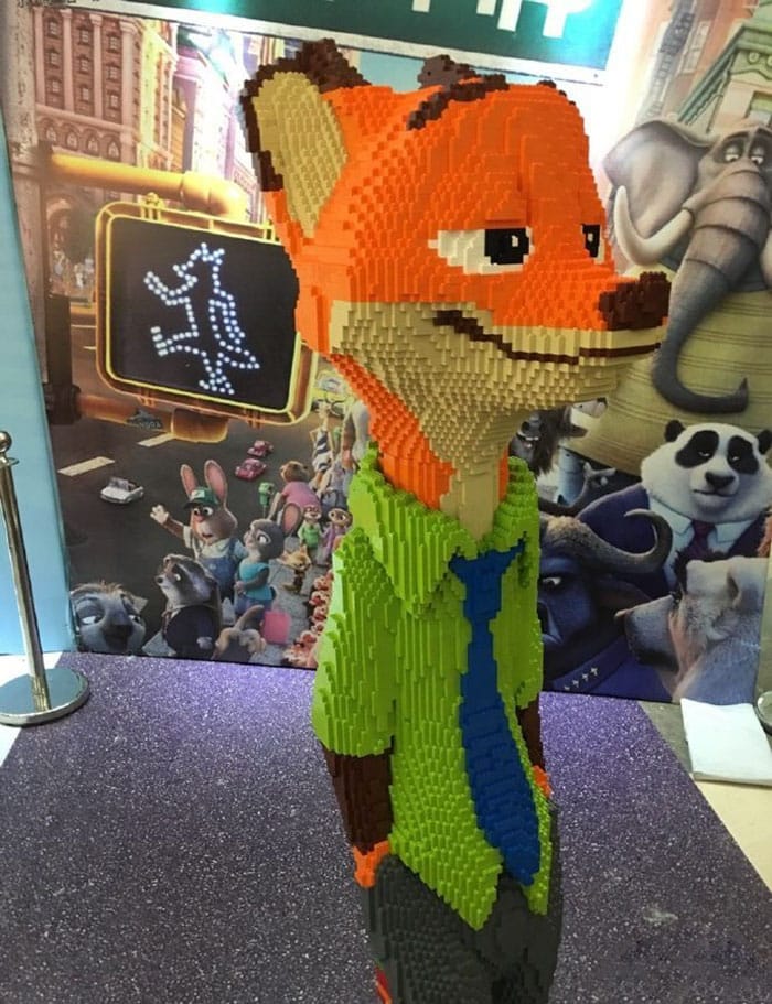 kid-destroys-lego-sculpture-zootopia-zhao-5