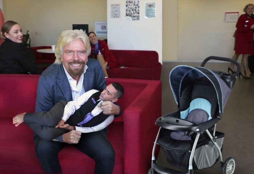 employee-falls-asleep-richard-branson-photoshop-battle-marcos-5755fa505b958__880