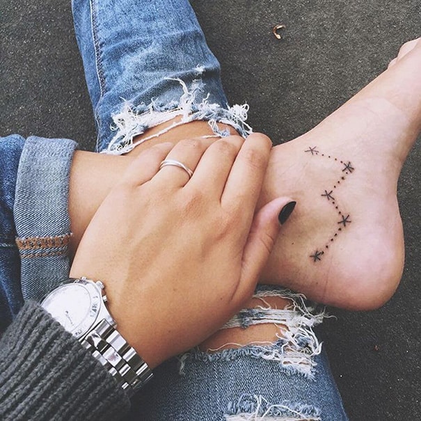 tiny-foot-tattoo-ideas-19-5750159b747bb__605