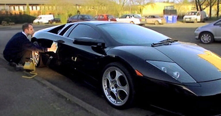 Αυτός είναι ο κορυφαίος και πιο ακριβός καθαριστής αυτοκινήτων