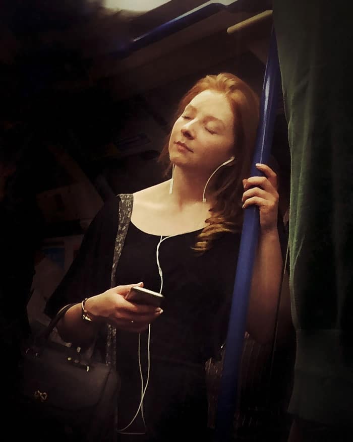 secret-subway-portraits-16th-century-tube-passengers-matt-crabtree-4-57626c75b3041__700