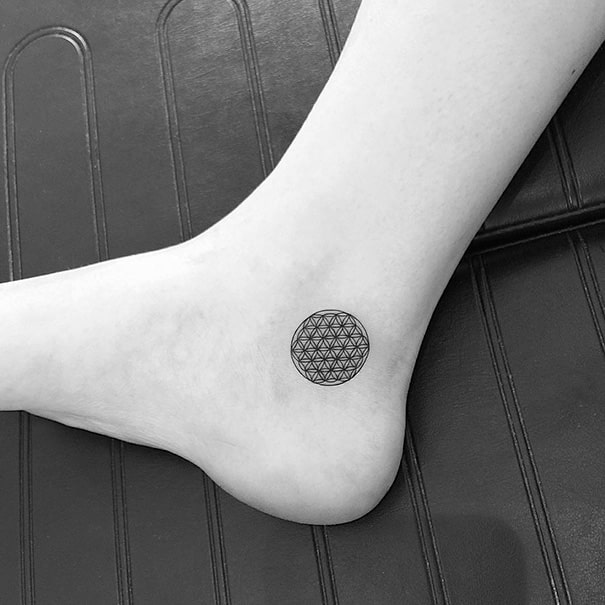 tiny-foot-tattoo-ideas-36-575029ea3471e__605