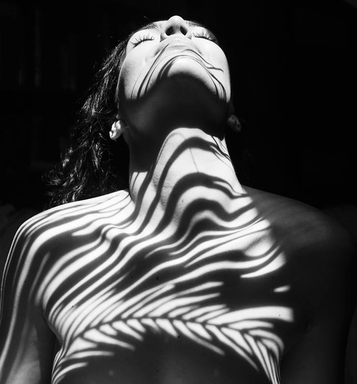 black-and-white-shadow-photography-emilio-jimenez-9-576bc8ebf3008__700
