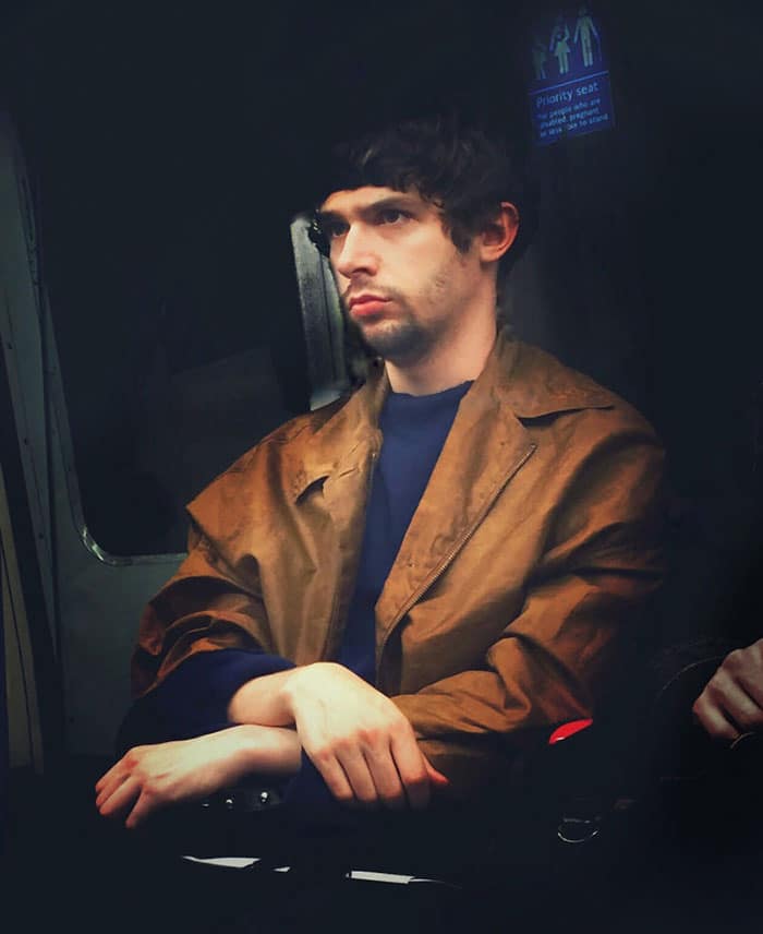 secret-subway-portraits-16th-century-tube-passengers-matt-crabtree-7-57626c7cbb9b3__700