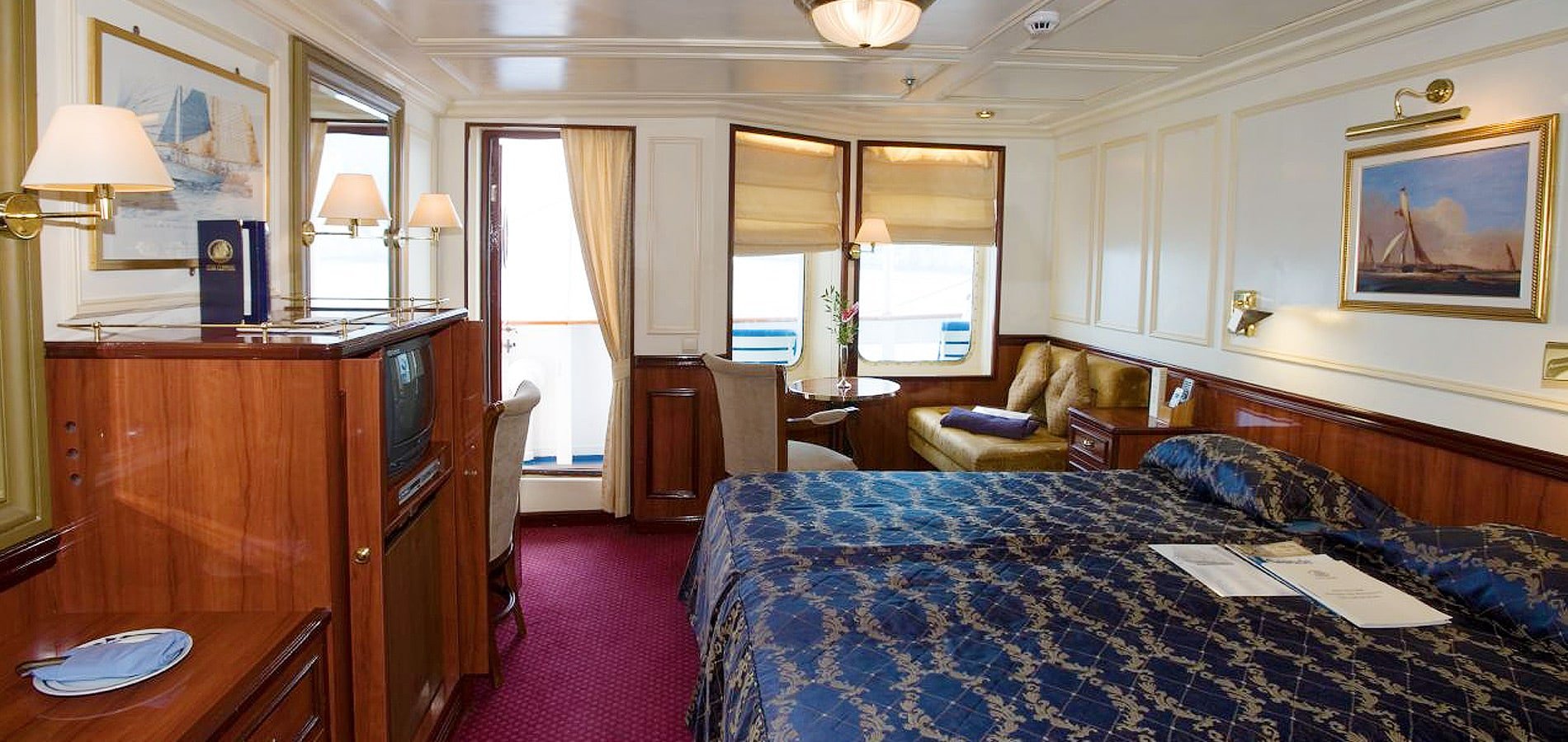 OceanEvent-Royal-Clipper-suite